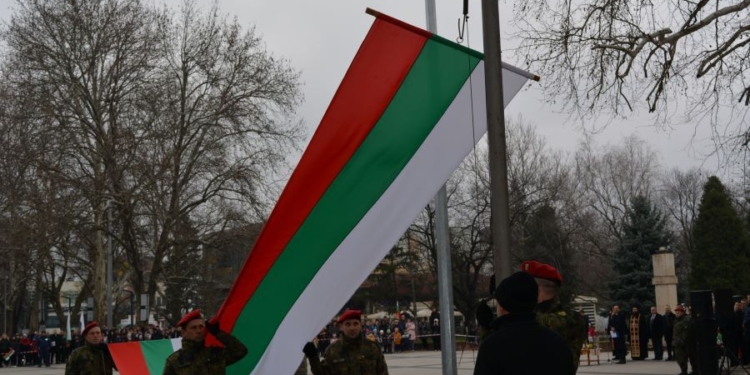 Кметът на Монтана с призив на националния празник: „Да бъдем достойни с дела, а не с приказки за България!”