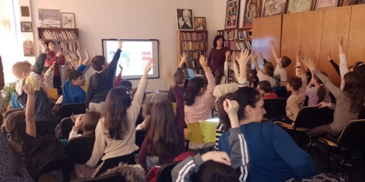 Ученици почетоха заветите на Васил Левски в Регионална библиотека Гео Милев