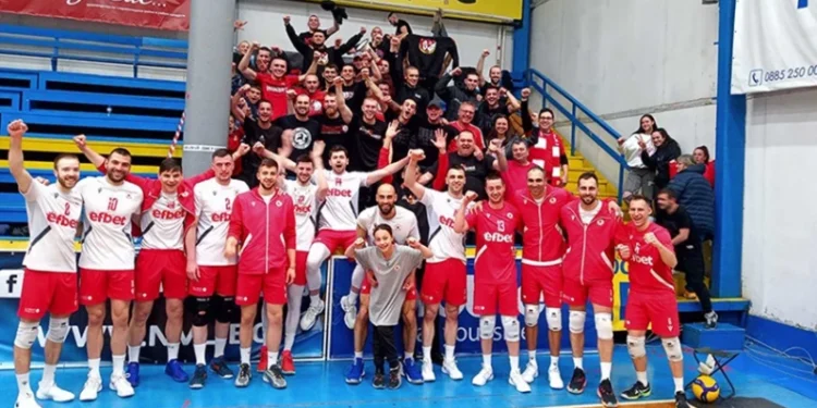 ЦСКА на победа от полуфинал във волейболното ни първенство след драматичен обрат срещу Монтана