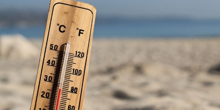 НИМХ обяви кога термометрите ще ударят 29° в България