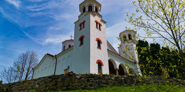 Възстановеният Клисурски манастир отваря врати за Великден Montana Live TV