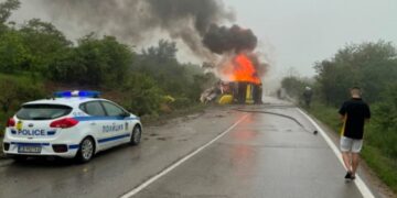 Тежък инцидент на Е-79: ТИР катастрофира и избухна в пламъци /снимки/ Montana Live TV