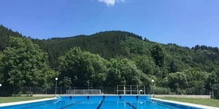 Общинският басейн в Чипровци отвори врати! - Montana Live TV