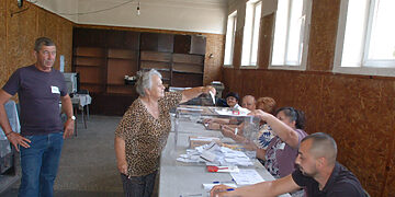 Спокойно протичат частичните избори за кмет в село Громшин - Montana Live TV