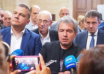 Тошко Йорданов: „Има такъв народ“ внесоха 5100 подписа и са готови за изборите