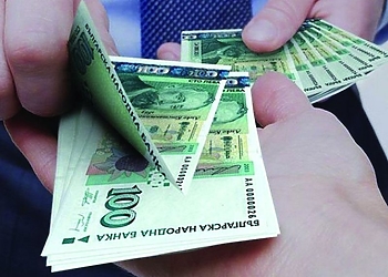 Високи заплати в България: Най-високоплатеният “наемник” и разпределението на доходите
