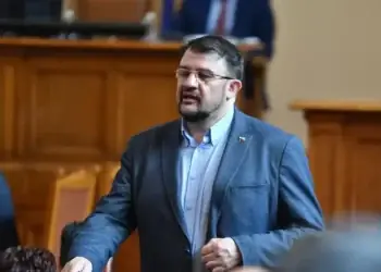 Волт напуска коалицията ПП-ДБ: Напрежение и предстоящи промени