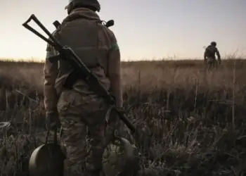 Руските войски превзеха още две селища в Източна Украйна
