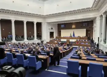 Партиите продължават спора кой да бъде председател на НС