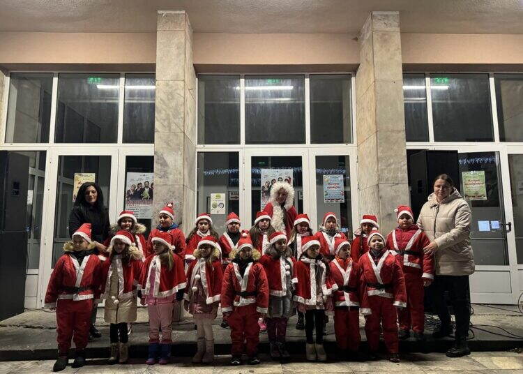Грейна коледната елха в Берковица /снимки/
