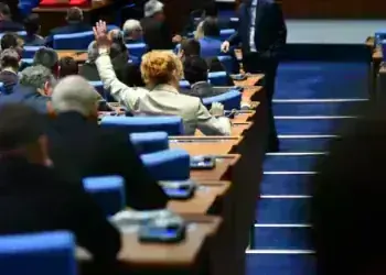 Парламентът ще изслуша шефовете на ДАНС и ДАР за рестрикциите срещу Антон Зингаревич