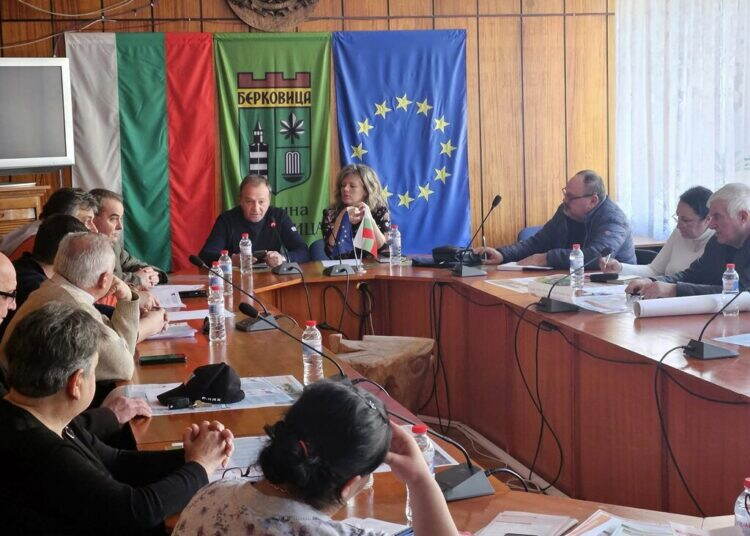 Среща в Берковица обсъди мерки за здравето на животните и сигурността на храните /снимки/