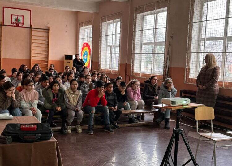Продължават образователните инициативи в Детските полицейски управления на област Монтана /снимки/