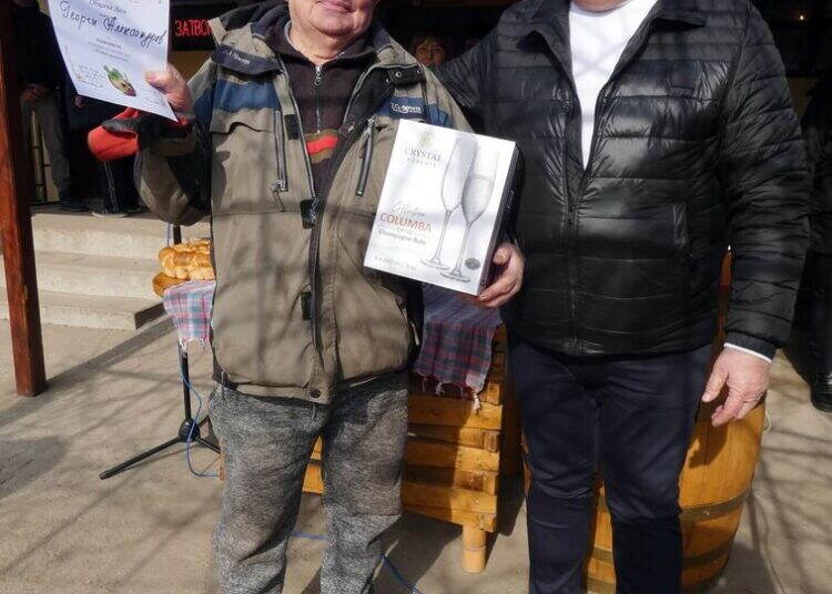 Лом отпразнува Трифон Зарезан с конкурс за най-добро вино и народно веселие /снимки/