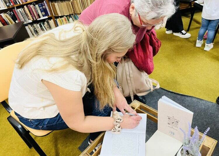 Млада психоложка представи дебютната си книга за паник атаките и тревожността /снимки/