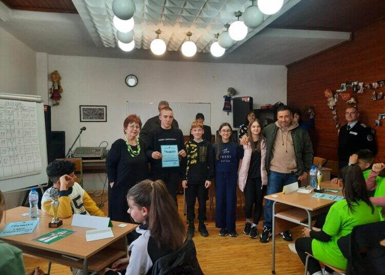 Ученици от Монтана триумфираха в състезание по пътна безопасност /снимки/