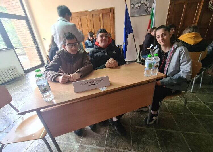 Ученици от Чипровци ще представят област Монтана на националната викторина „Да запазим децата на пътя“