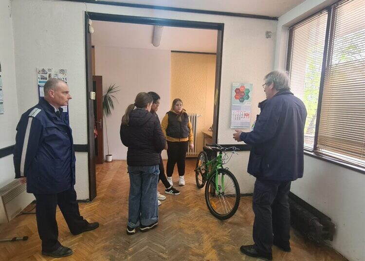 Ученици от Чипровци ще представят област Монтана на националната викторина „Да запазим децата на пътя“
