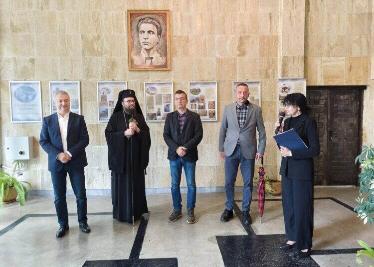 Митрополит Пахомий посети село Крапчене за богослужение