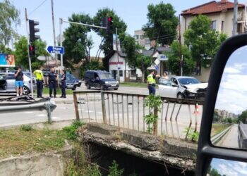 Млада шофьорка направи катастрофа в Монтана, младеж е в болница