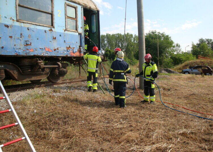 Пожарната в Монтана проведе мащабно учение с над 80 участници /снимки/