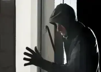 Въоръжен обир посред бял ден в Лом