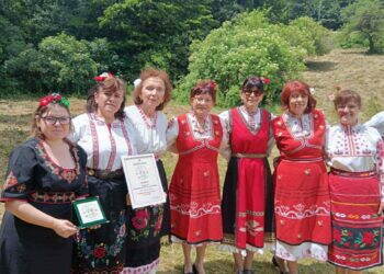 Народен хор „Пъстренец“ с участие в Националния фолклорен събор „Леденика“

Нар...