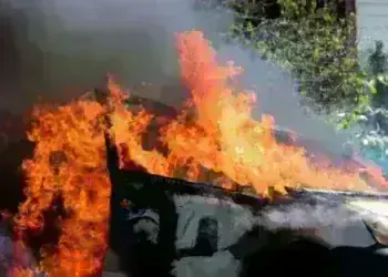 Късо съединение изпепели автомобил край депото в Монтана
