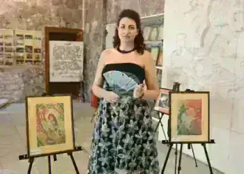 Изложба с графики, портрети и японска калиграфия показва Виктория Алексиева във Вършец