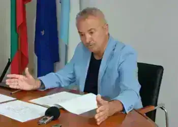 Кметът на Монтана Златко Живков лично проверява напредъка на ремонтите в 23-те села