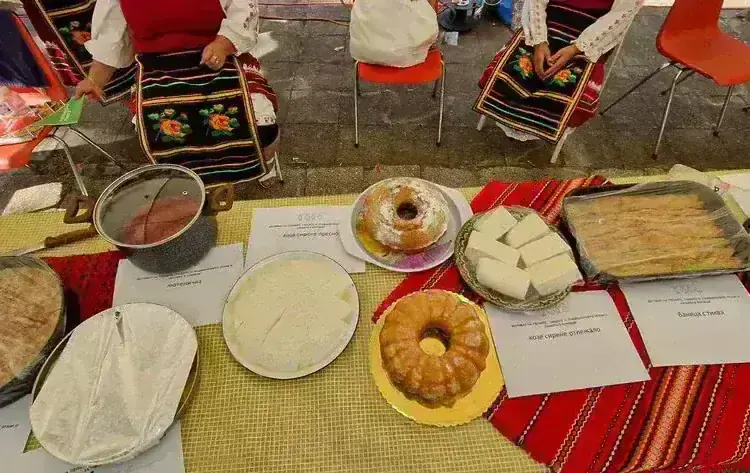 Фестивал на песни, танци и традиции събра жители и гости на с. Боровци /снимки/