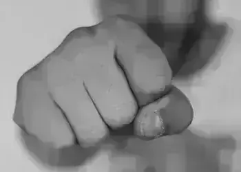 Ломският съд измени мярката за неотклонение на мъж, нанесъл побой на жената, с която живее