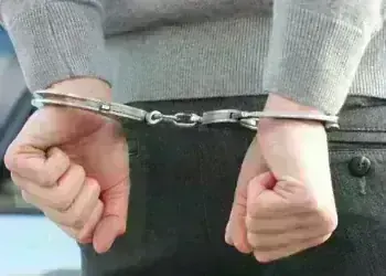 Двама мъже нападнаха и обраха човек край реката в Крива бара, полицията ги спипа