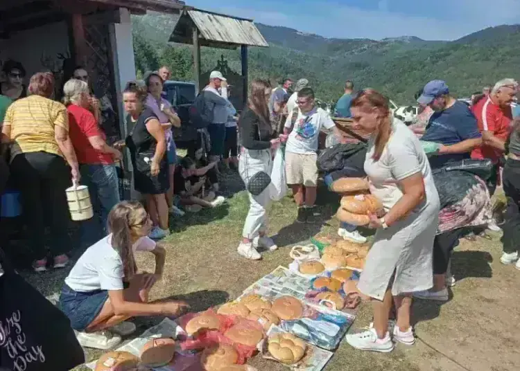 Над 3000 души празнуваха в Гушовския манастир край Чипровци – курбан, легенди и концерти с БТР и Камелия /снимки/