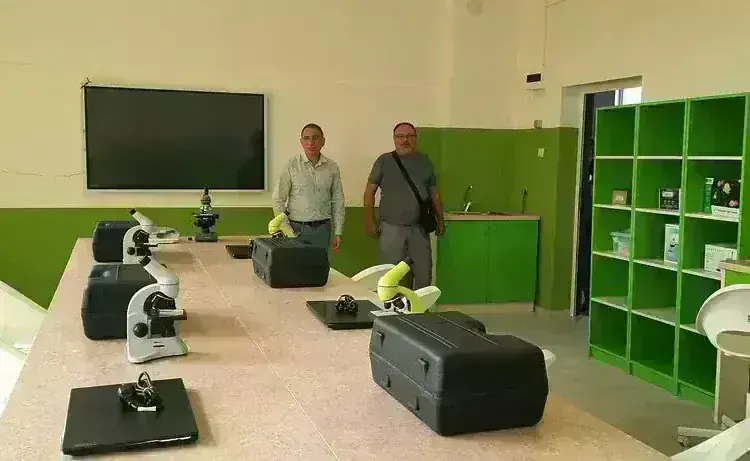 Науката влезе в класната стая: Кметът Радослав Найденов откри STEM център в Замфирово /снимки/
