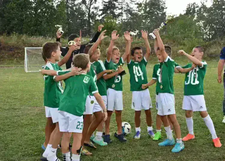 Olympia Junior Cup Varshets 2025: Първото издание на детския футболен турнир донесе емоции, усмивки и нова спортна традиция /снимки/