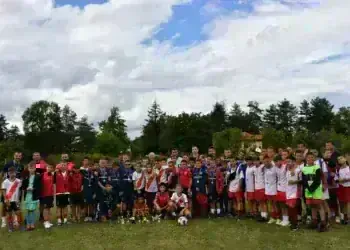 Olympia Junior Cup Varshets 2025: Първото издание на детския футболен турнир донесе емоции, усмивки и нова спортна традиция /снимки/