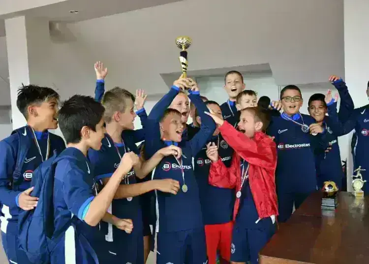 Olympia Junior Cup Varshets 2025: Първото издание на детския футболен турнир донесе емоции, усмивки и нова спортна традиция /снимки/