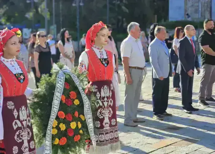 Берковица отбеляза тържествено Деня на Съединението с поднасяне на венци и празнична програма /снимки/
