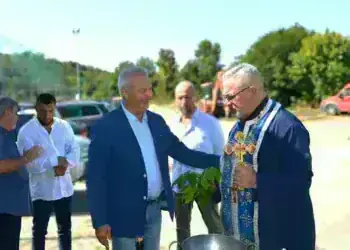 С първа копка започна подмяната на магистрален водопровод в Монтана /снимки/