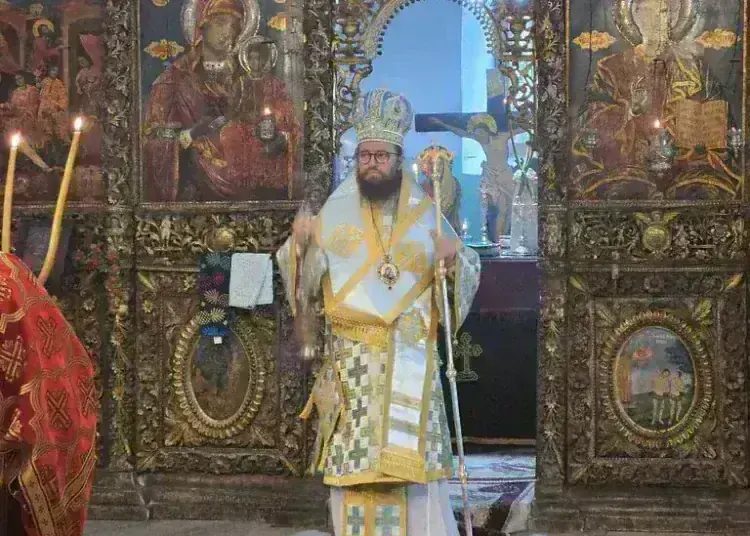 Берковица отбеляза храмовия си празник с литургия и курбан за здраве /снимки/