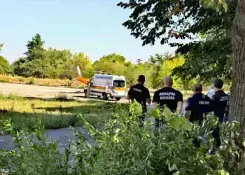 Въздушна линейка транспортира тежко пострадалите братя от катастрофата край Смоляновци към София /снимки/