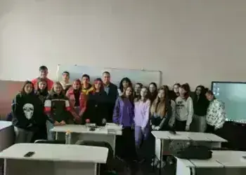 Магистрати от Лом изнесоха лекция пред ученици за вредата от наркотиците и професията на съдията