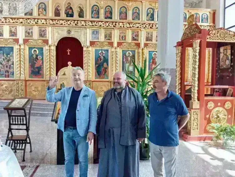 Община Монтана продължава изографисването на храм „Свети Дух“