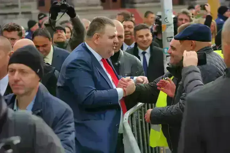 Подготвя ли Делян Пеевски контра протест срещу антиправителствените демонстрации
