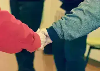 Проект „Да стигнеш до училище – с ръка, подадена навреме“ стартира в област Монтана с цел по-широк достъп до образование