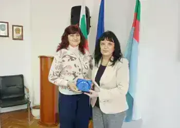 Директорът на ПМГ–Монтана Бойка Симеонова с награда „Директор на годината“