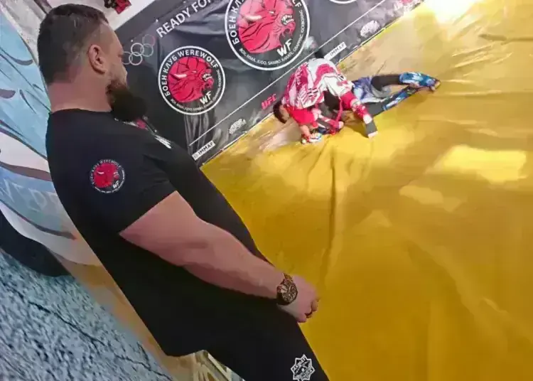 Петокласници в Берковица се срещнаха с треньора по ММА в рамките на националната програма „Детско полицейско управление“ /снимки/