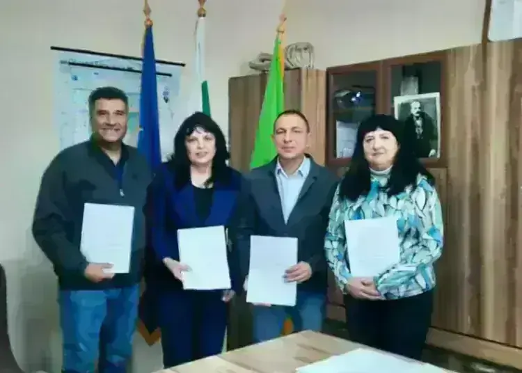 Нови условия за педагогическите специалисти в Община Берковица с подписването на колективния трудов договор