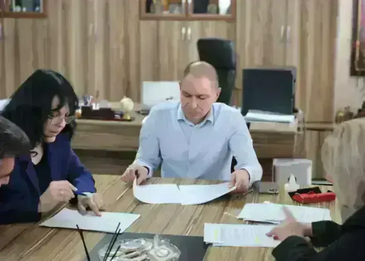 Нови условия за педагогическите специалисти в Община Берковица с подписването на колективния трудов договор